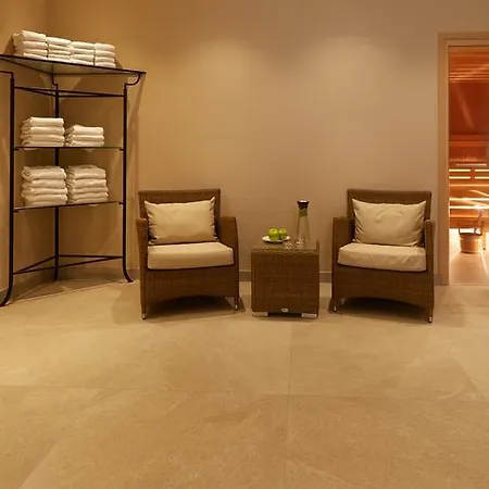 Strandhotel Fontana 4*