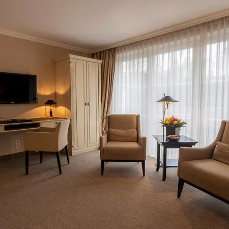 Strandhotel Fontana מלון