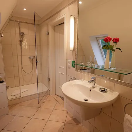 Strandhotel Fontana Szálloda 4*