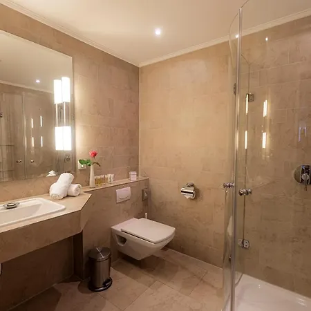 Szálloda Strandhotel Fontana