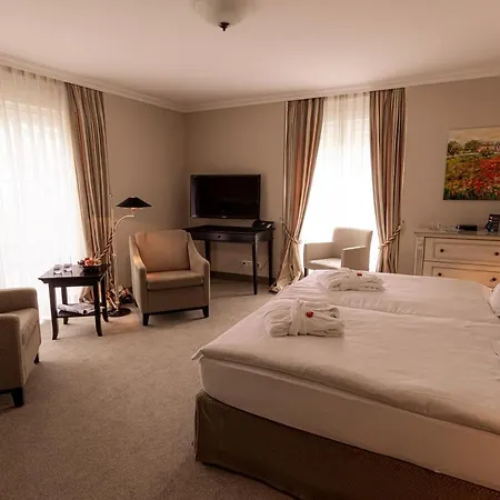 Szálloda Strandhotel Fontana 4*